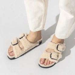 Flash Sale Arizona Big Buckle Pelliccia Di Agnello Donna Plateau